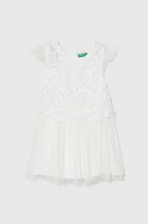 Sukienki i spódniczki dla dziewczynek - United Colors of Benetton sukienka dziecięca kolor biały mini rozkloszowana - grafika 1