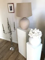 Regały - Postument dekoracyjny na rzeźbę.Postument ekspozycyjny z drewna do dekoracji - miniaturka - grafika 1