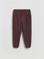 Spodnie męskie - Reserved - Spodnie dresowe regular fit - ciemnobrązowy - miniaturka - grafika 1