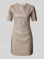 Sukienki - Sukienka mini z okrągłym dekoltem model ‘HILL’ w kolorze beżowym - miniaturka - grafika 1