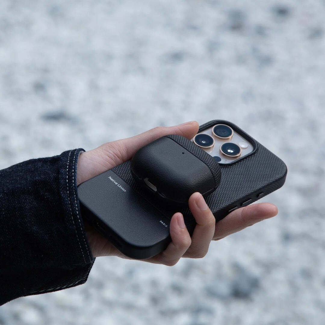 Native Union REClassic Case, black - AirPods 4