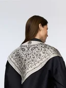 Czapki damskie - Reserved - Wzorzysta apaszka - złamana biel - miniaturka - grafika 1