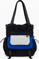 Plecaki - Wszechstronna czarna torebka: z możliwością przekształcenia w plecak, z wieloma dodatkami - miniaturka - grafika 1