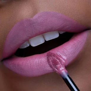 NYX Professional Makeup Professional Makeup - Lip Lingerie XXL Matte Liquid Lipstick - Matowa pomadka do ust w płynie - 4 ml - 16 - UNLACED NYXPUPML-4ML-17 - Szminki - miniaturka - grafika 6
