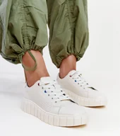 Sneakersy damskie - Beżowe skórzane sneakersy Zvonka-39 - miniaturka - grafika 1