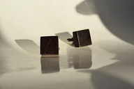 Spinki do mankietów i krawatów - Spinki do mankietów z drewna wenge - miniaturka - grafika 1