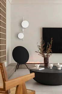 Biały, designerski kinkiet z dwoma kołami K-5324 z serii PERO - Lampy ścienne - miniaturka - grafika 3