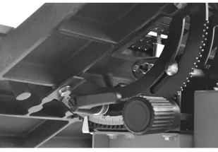 Piła taśmowa ze wskaźnikiem laserowym (średnica kół: 350mm, maks. szerokość cięcia: 335mm, moc silnika: 1,1 kW) 02869820 - Pozostałe elektronarzędzia - miniaturka - grafika 9