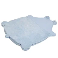 Maty edukacyjne - Hi Little One mata niemowlęca z kocykiem MIŚ Blue Pom Pom - miniaturka - grafika 1