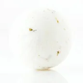 Kosmetyki do kąpieli - Musująca Kula do Kąpieli z Rumiankiem, 125g - miniaturka - grafika 1