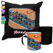 Gadżety dla niej i dla niego - ZESTAW KUBEK MAGICZNY + POSZEWKA Z PODUSZKĄ- PREZENT SAMOCHODY + IMIĘ - miniaturka - grafika 1
