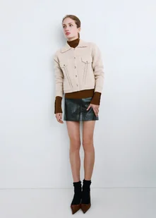 MANGO - Kurtka dzianinowa z kołnierzem koszulowym piaskowy - XXS - Kobieta - Swetry damskie MANGO - Kurtka dzianinowa z kołnierzem koszulowym piaskowy - XXS - Kobieta - Swetry damskie - miniaturka - grafika 1