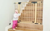 Zabezpieczenia dla dzieci - Bramka drewno jasne (dwa rozszerzenia 75-103cm) - miniaturka - grafika 1