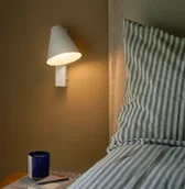 Lampy ścienne - Biały kinkiet Wilmer do sypialni z portem USB-C - miniaturka - grafika 1