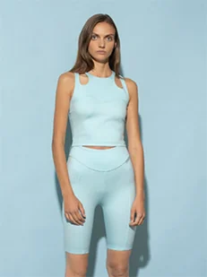 Damski crop-top 4F x Anna Lewandowska 4FSS22TTSHF145 - Koszulki sportowe damskie - miniaturka - grafika 1