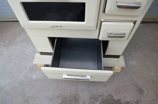 POMA Kuchnia, angielka 9,5kW, bez płaszcza wodnego (wyjście spalin: lewy, kolor: beżowy) + Nóżki zestaw do 4 szt do kuchni - spełnia anty-smogowy EkoProjekt 88880389 - Kuchnie węglowe - miniaturka - grafika 17