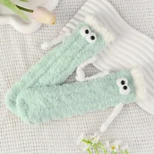 Skarpetki kolarskie - TEMU 1 Para 3D Za Ręce Trzymające Lalkę Śmieszne Kreatywne Skarpetki, Codzienne Wszechstronne Termiczne Futrzane Ciepłe Skarpetki Na Jesień I Zimę - miniaturka - grafika 1