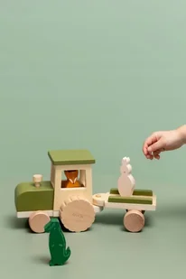 Drewniany traktor z przyczepą - Samochody i pojazdy dla dzieci - miniaturka - grafika 1