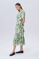 Sukienki - Zwiewna sukienka w kolorowe kwiaty - Greenpoint - miniaturka - grafika 1