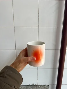 Kubek nakrapiany pomarańczowy CAPRI - Kubki - miniaturka - grafika 1