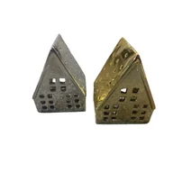 Ozdoby bożonarodzeniowe - Domek ceramiczny 10,4 x 8,6 x 14,4 cm złoty / srebrny - miniaturka - grafika 1