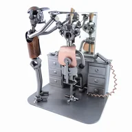 Figurki dekoracyjne - Metalowa figurka Fryzjer przy toaletce - miniaturka - grafika 1