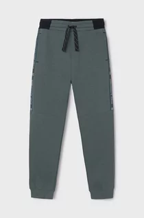Spodnie i spodenki dla chłopców - Mayoral spodnie dresowe dziecięce kolor zielony z aplikacją - grafika 1