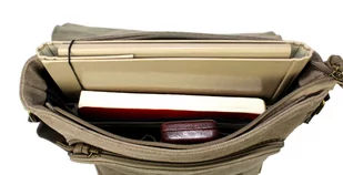 Skórzana Torba JENNIFER JONES Listonoszka Ze Skórzaną Klapką BEŻOWA 4527 32 x 29 x 9 - Torby męskie Skórzana Torba JENNIFER JONES Listonoszka Ze Skórzaną Klapką BEŻOWA 4527 32 x 29 x 9 - Torby męskie - miniaturka - grafika 3