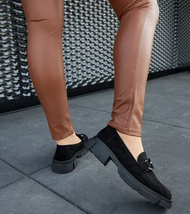 Czarne masywne mokasyny z klamerką Alfredino-38 - Mokasyny damskie - miniaturka - grafika 1