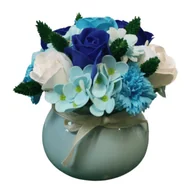 Sztuczne kwiaty - Niebieski bukiet mydlany w błękitnej osłonce, kompozycja na prezent - miniaturka - grafika 1