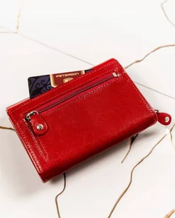 Zestaw prezentowy: pojemny portfel damski i brelok ze skóry naturalnej — Peterson - Breloki - miniaturka - grafika 4