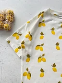 Koszule damskie - T- shirt Damski oversize -cytryny na ecru - miniaturka - grafika 1