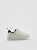 Buciki dla niemowląt - Reserved - Trampki na rzepy - biały - miniaturka - grafika 1