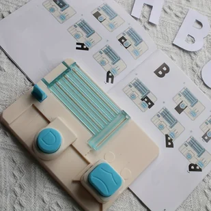 TEMU Płytka z literami i numerami DIY Narzędzie ręcznie robione do kartek świątecznych, dostarczane z instrukcją użytkowania - Inne - miniaturka - grafika 1