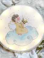 Pamiątka Chrztu Świętego - Aniołek klęczący na chmurce, podświetlany obrazek na pamiątkę chrztu - miniaturka - grafika 1