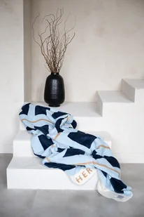 Jasnoniebieski - bawełniany koc - HER - miękki przyjemny ciepły 150x200cm - Koce - miniaturka - grafika 1