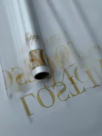 Folia, papier śniadaniowy, serwetki - Folia matowa ze wzorem LOST IN LOVE, Przezroczysty + złoto - miniaturka - grafika 1