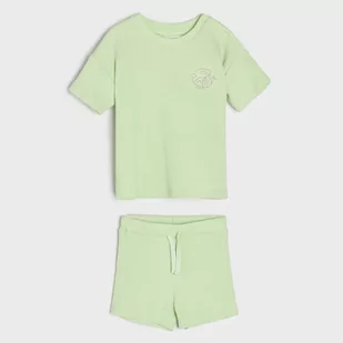 Sinsay - Komplet: koszulka i szorty - Zielony - Dresy i komplety dla chłopców - miniaturka - grafika 1