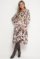 Sukienki - Beżowo-Brązowa Kopertowa Sukienka w Abstrakcyjny Wzór z Gumką w Talii i Paskiem Zinnitaria - miniaturka - grafika 1