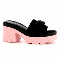 Klapki i japonki damskie - Klapki na różowej platformie CARINII - Carinii - miniaturka - grafika 1