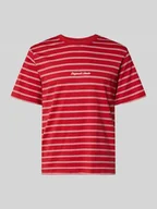 Koszulki męskie - T-shirt ze wzorem w paski i okrągłym dekoltem - miniaturka - grafika 1