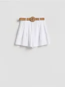 Spodenki damskie - Reserved - Szorty z paskiem - biały - miniaturka - grafika 1