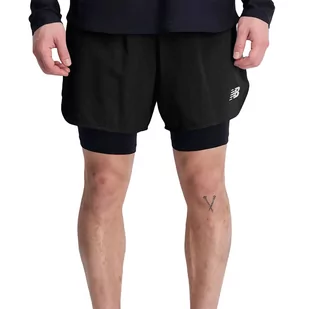 Spodenki New Balance MS33282BK - czarne - Spodnie sportowe męskie - miniaturka - grafika 1
