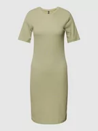 Sukienki - Sukienka o długości do kolan z drobnym prążkowaniem model ‘RUKA’ - miniaturka - grafika 1