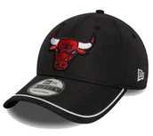 Czapki damskie - Czapka NEW ERA z daszkiem Chicago Bulls NBA Piping Czarna 9FORTY - miniaturka - grafika 1