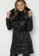Kurtki damskie - Czarna Długa Pikowana Kurtka z Kapturem Wiązana w Talii Ansibel - miniaturka - grafika 1