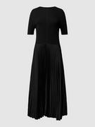 Sukienki - Sukienka T-shirtowa z plisami model ‘Fadrid’ - miniaturka - grafika 1