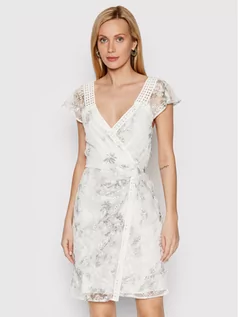 Sukienki - Guess Sukienka letnia W2GK21 WEIC0 Biały Regular Fit - grafika 1