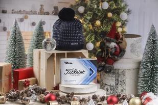 Zestaw Prezentowy dla golfisty - czapka golfowa TaylorMade, piłki Titleist Velocity kolorowe, tealight podstawka pod świeczkę - Zestawy upominkowe - miniaturka - grafika 1