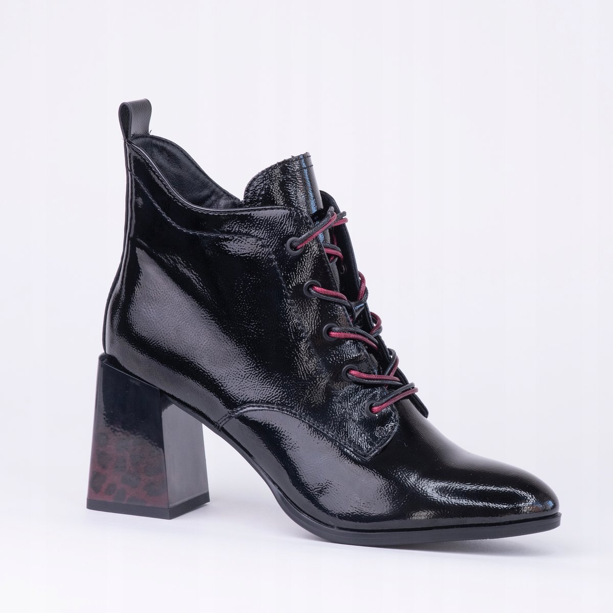 Botki damskie GOODIN GD-FL2209 obcas skóra eko lakier ocieplane czarne 40